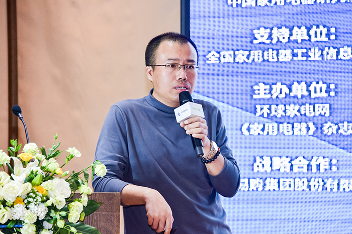 刘伟.jpg